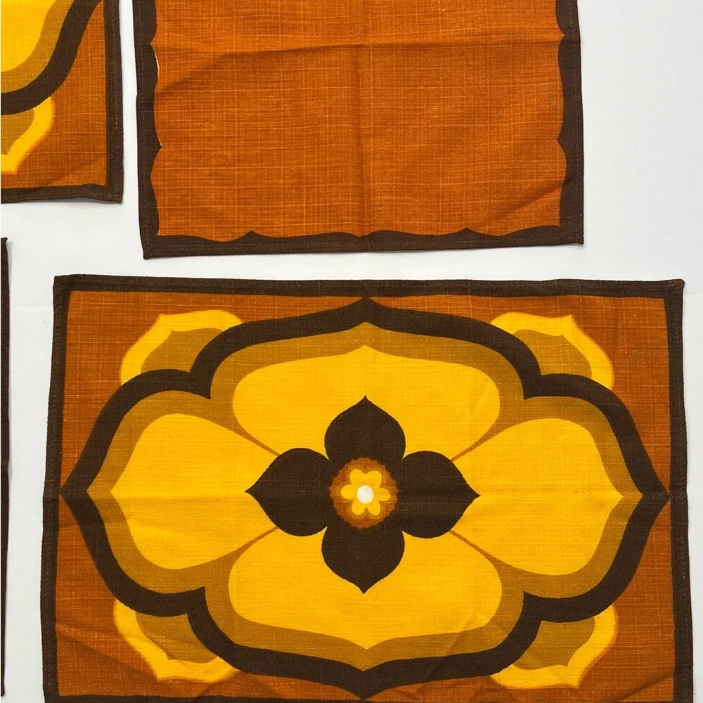 Vintage French 70’s Placemat & Napkin Set Cotton original folds dead stock